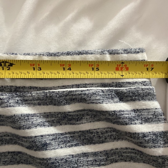 Akini stripped jersey like mini skirt size Large - Picture 8 of 8